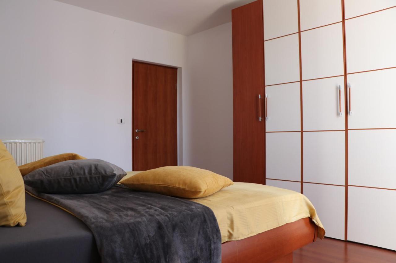 Nona Lili Apartment Izola Exterior photo